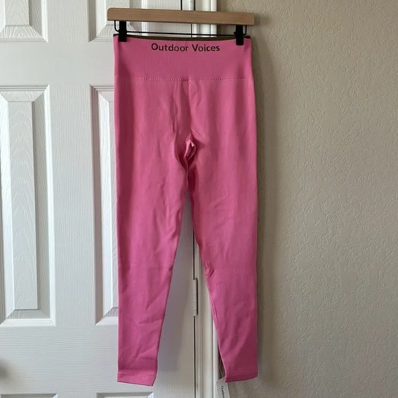 NWT Outdoor Voices Seamless Ribbed 7/8 Legging- Bubblegum - Picture 4 of 6